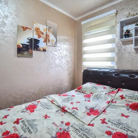 Lane Apartment *